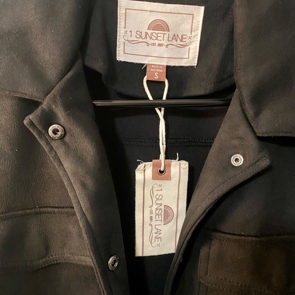 Black Shacket - Picture 2 of 4